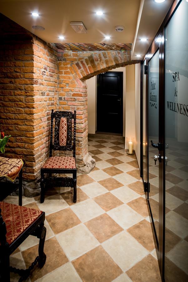 Palac Klanino Ngoại thất bức ảnh