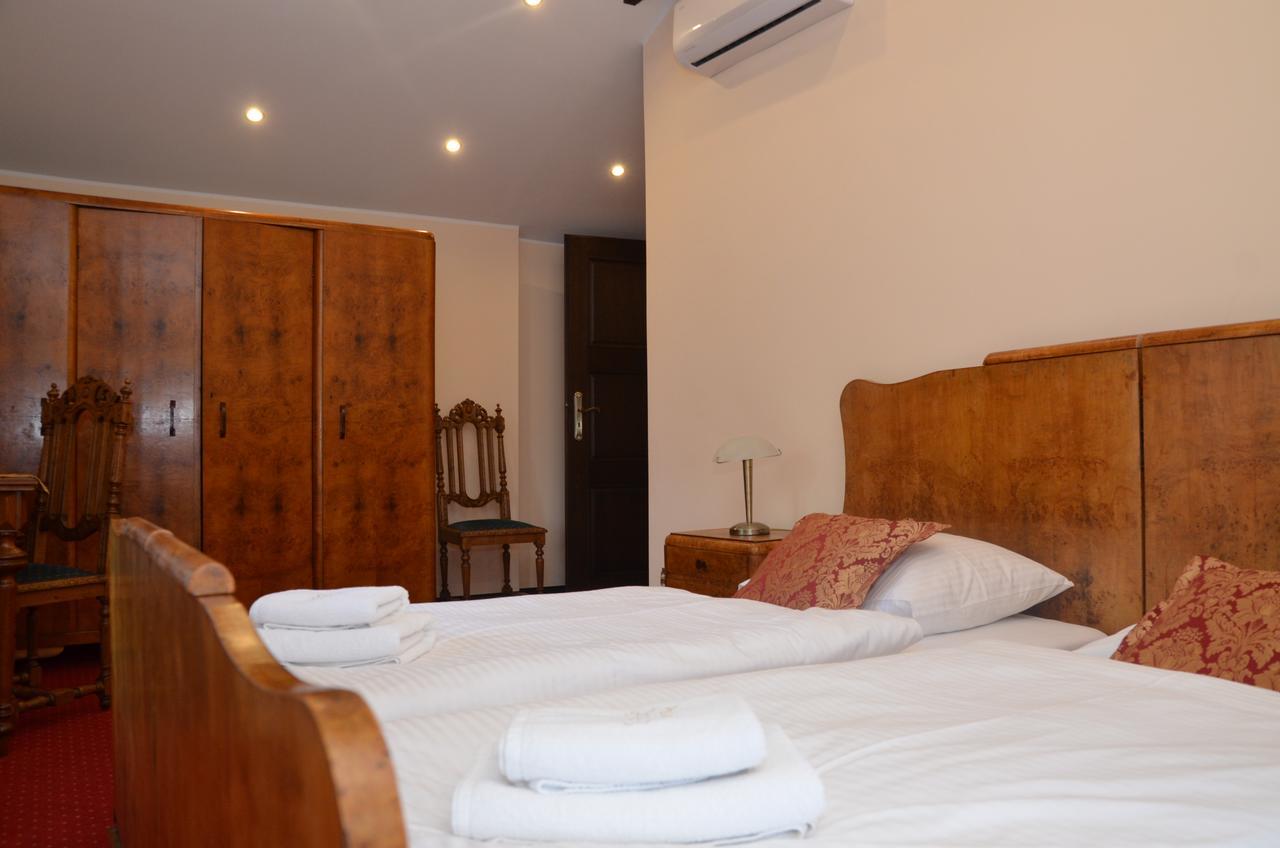 Palac Klanino Ngoại thất bức ảnh